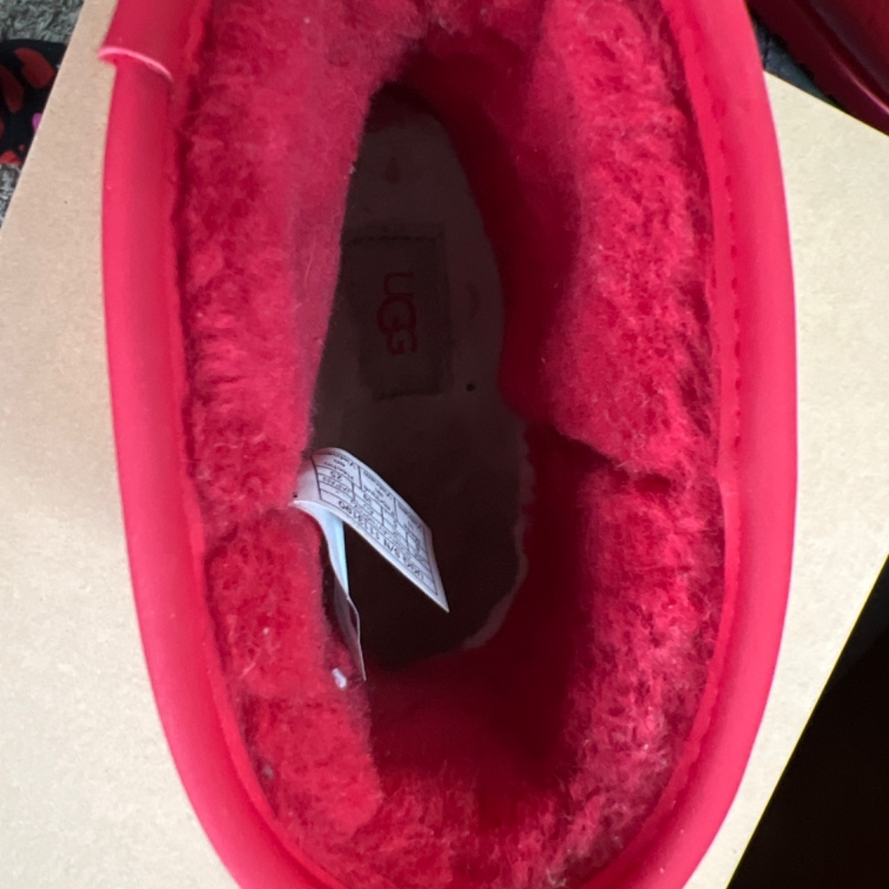 Red UGGS - Picture 5 of 9
